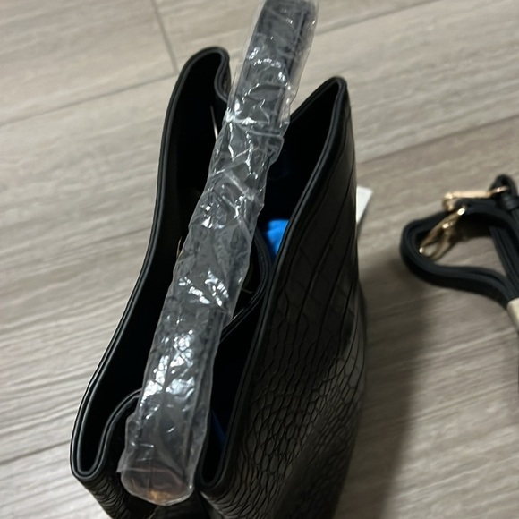 AOTA Elegant Black Vegan Leather Bag - Picture 9 of 12